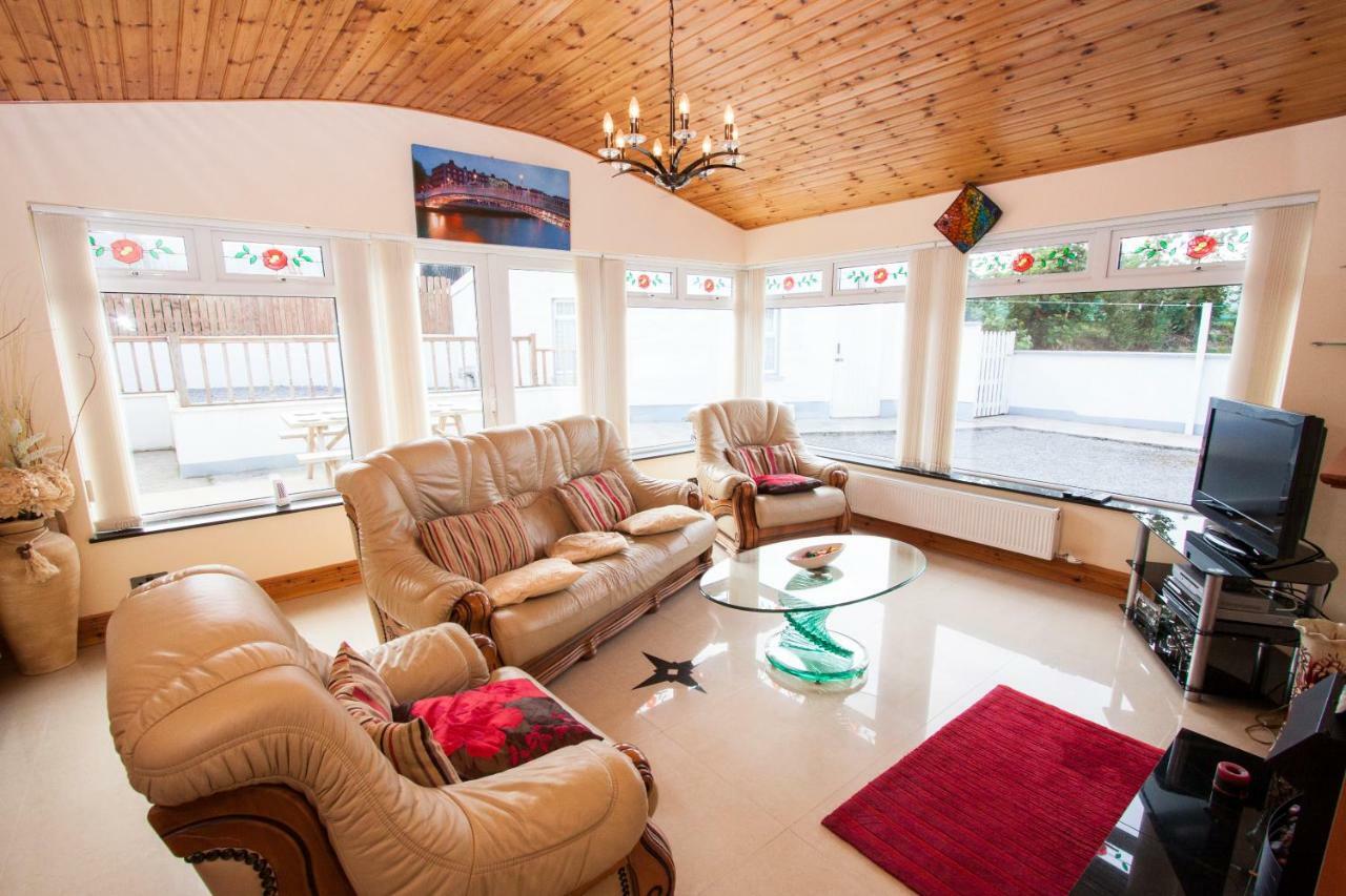 Beezies Self Catering Cottages Grange  ภายนอก รูปภาพ
