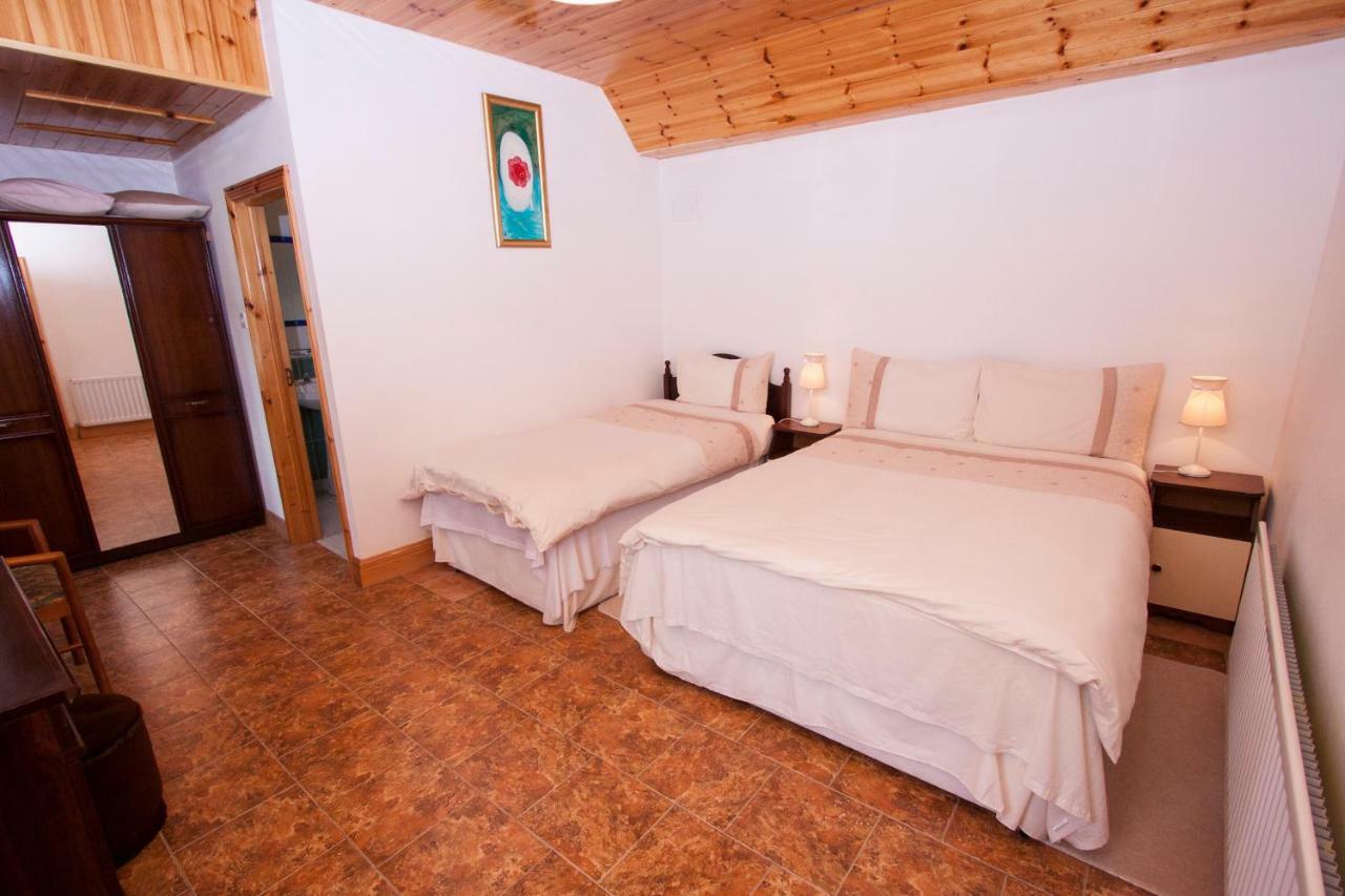 Beezies Self Catering Cottages Grange  ภายนอก รูปภาพ